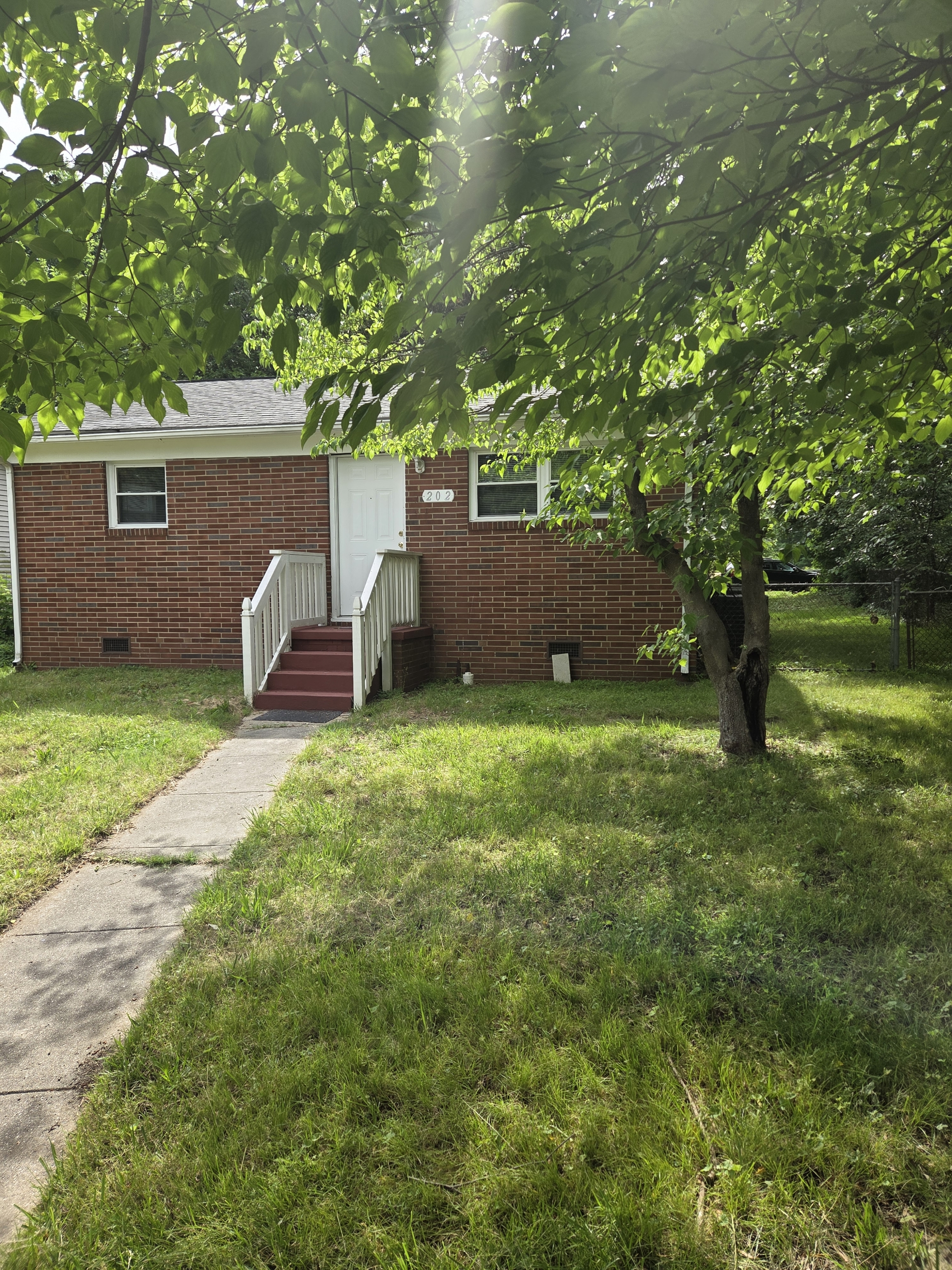 202 Bingham Street